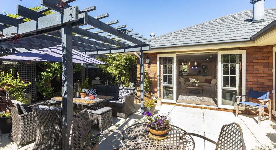  at 10 Willowview Drive, Redwood, Christchurch