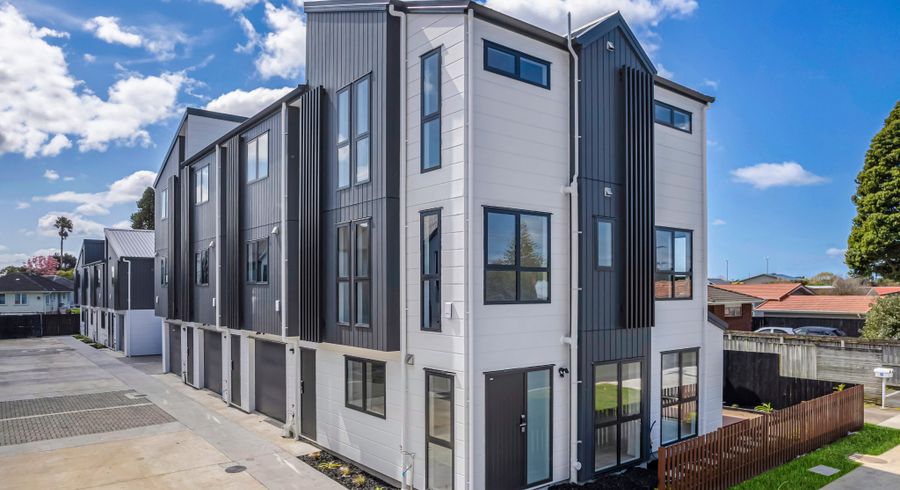  at Lot 1, 25 Taikata Road, Te Atatu Peninsula, Waitakere City, Auckland