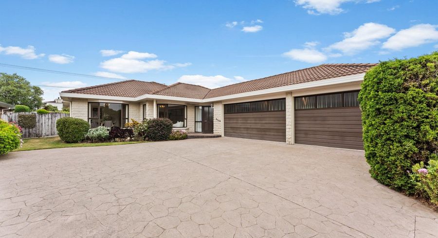  at 11 Rosebank Avenue, Kelvin Grove, Palmerston North