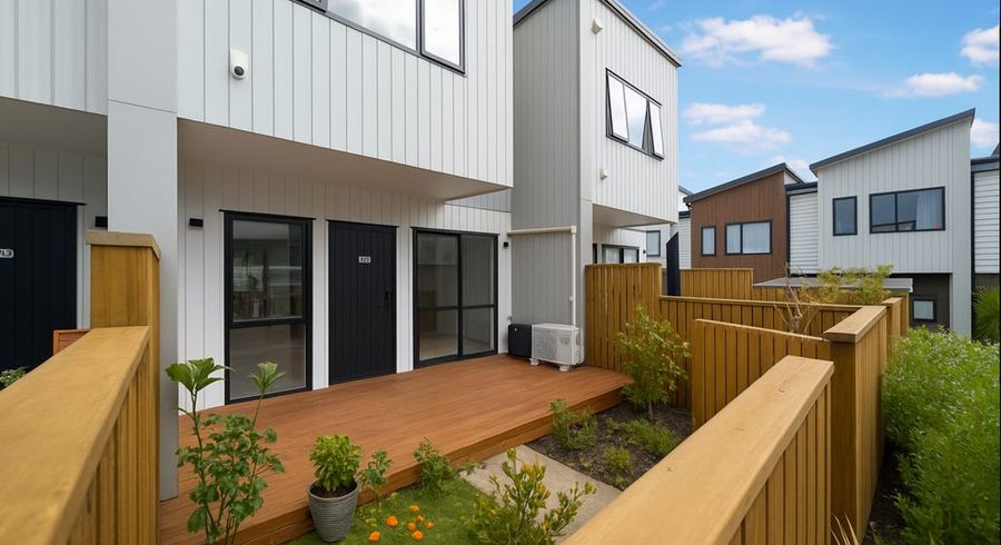  at 132E Tiriwa Drive, Massey, Waitakere City, Auckland