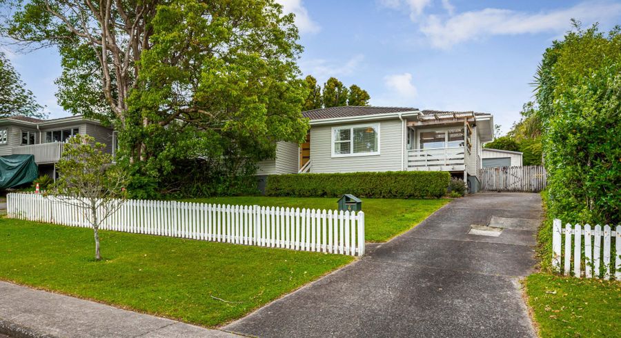  at 4 Brunner Road, Glen Eden, Auckland
