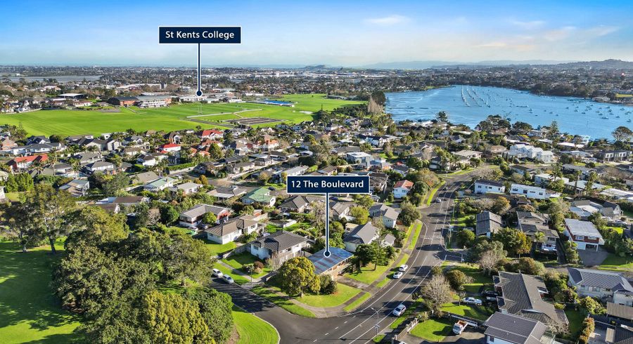  at 12 The Boulevard, Sunnyhills, Manukau City, Auckland