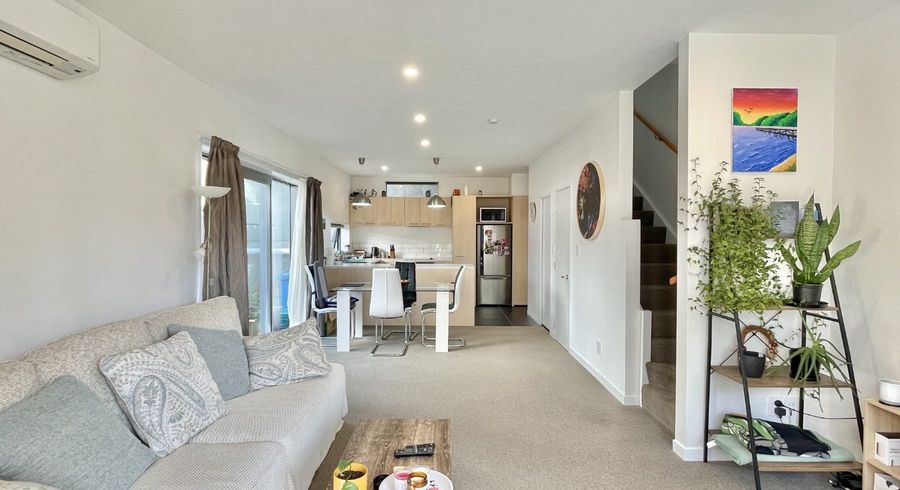  at 9/7 Handyside Street, Tawa, Wellington