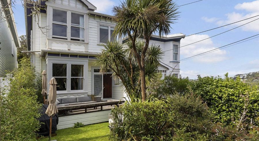  at 43 Grove Road, Kelburn, Wellington