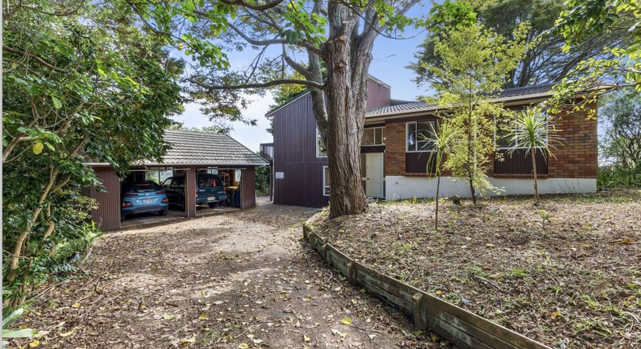  at 10 Tusac Place, Totara Vale, Auckland