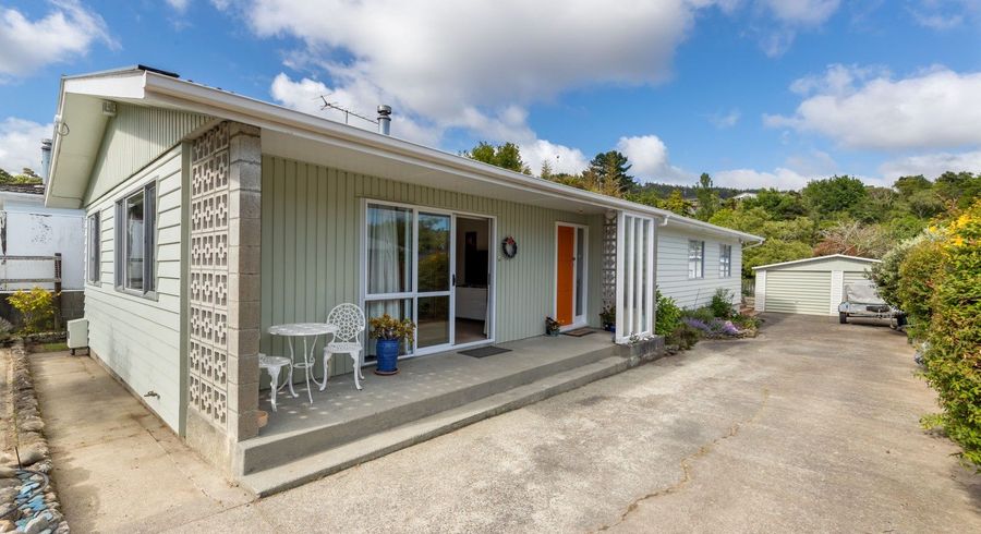  at 22 Blue Mountains Road, Pinehaven, Upper Hutt