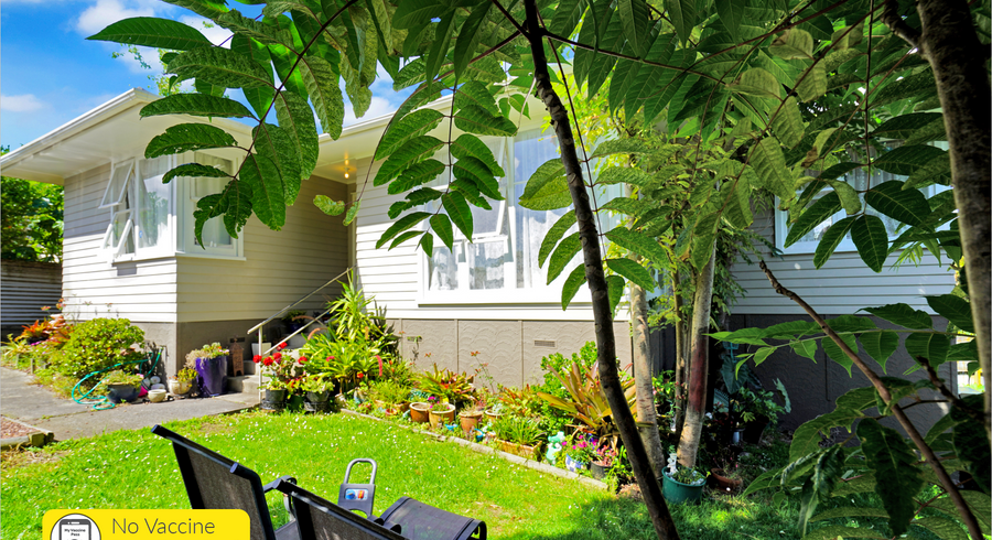  at 4 Aronui Terrace, Kelston, Auckland