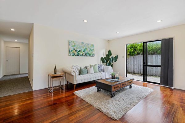  at 28 Catlins Place, Fairview Heights, Auckland