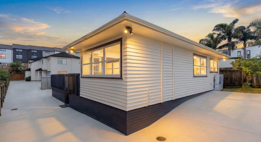  at 9 Oteha Valley Road, Northcross, North Shore City, Auckland