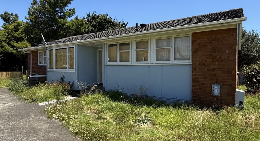  at Mangere East, Manukau City, Auckland