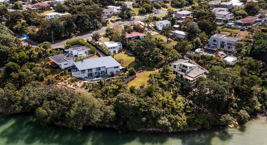  at 40b Neptune Avenue, Beach Haven, North Shore City, Auckland