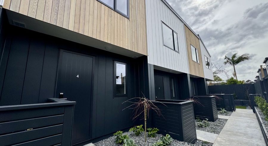  at 5/131 Lancaster Road, Beach Haven, North Shore City, Auckland