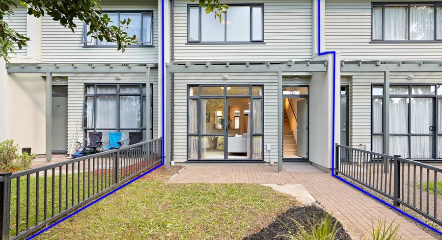  at 92/2 Armoy Drive, East Tamaki, Auckland