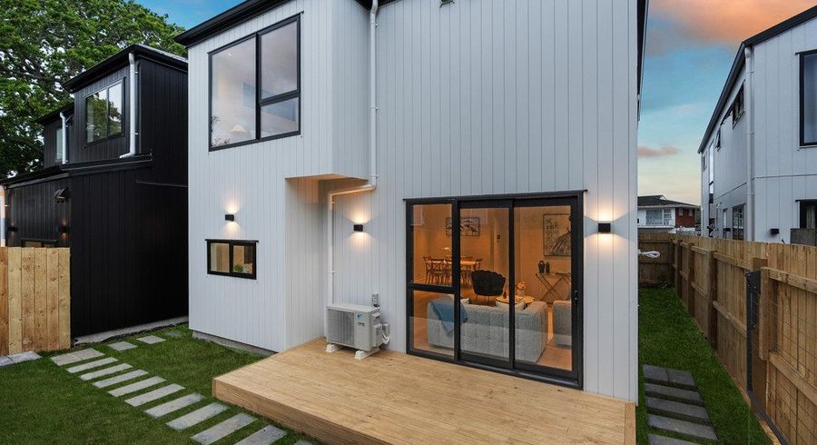  at 4A Fratley Avenue, Farm Cove, Manukau City, Auckland
