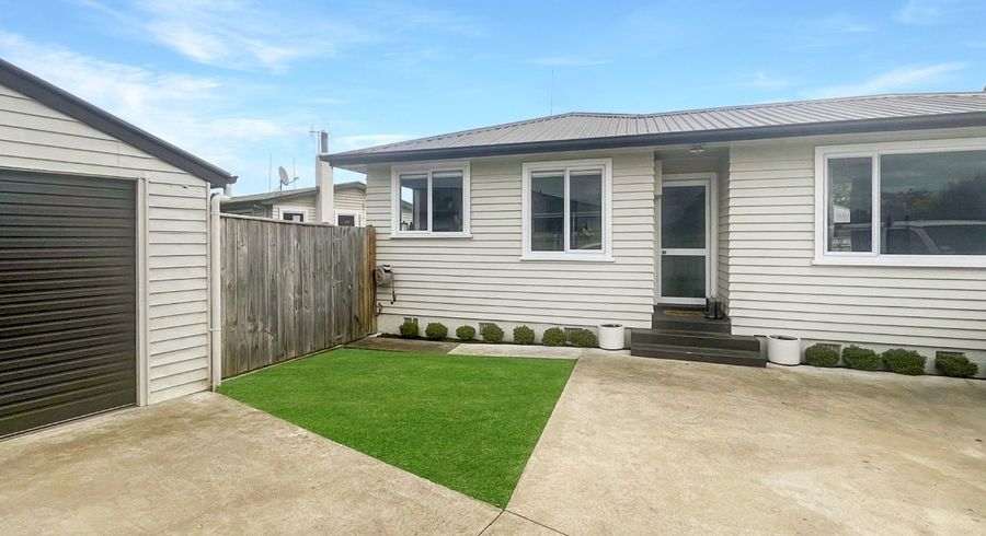  at 42 Pharazyn Street, Feilding, Feilding