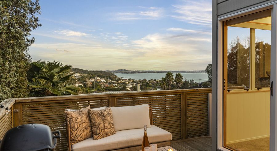  at 22 Hadfield Street, Beach Haven, North Shore City, Auckland