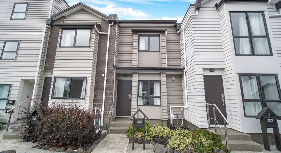  at 5 Wallson Crescent, City Centre, Manukau City, Auckland