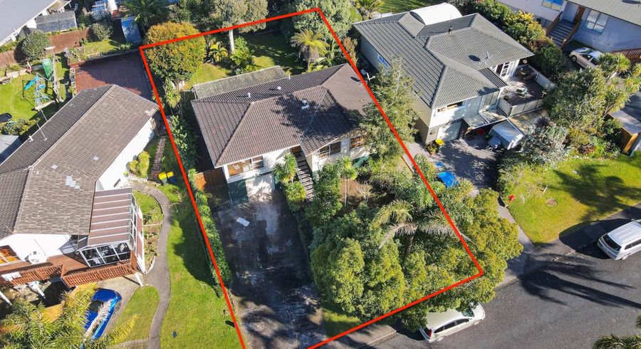  at 44 Normanton Street, Glenfield, Auckland