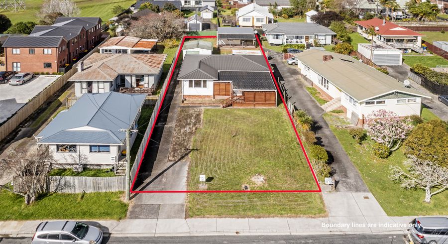  at 5 Marlene Avenue, Te Atatu South, Auckland
