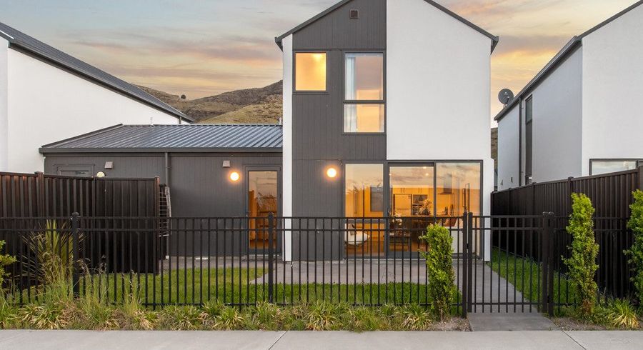  at 5 Wheatsheaf Lane, Heathcote, Christchurch City, Canterbury