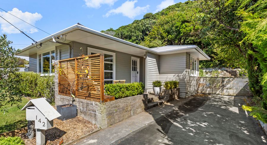  at 142 Campbell Street, Karori, Wellington