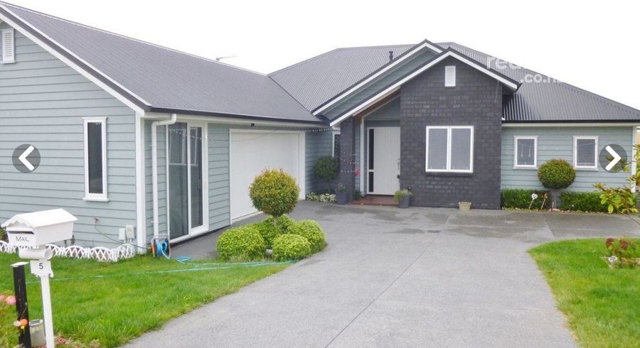  at 5 Longbow Terrace, Flagstaff, Hamilton, Waikato
