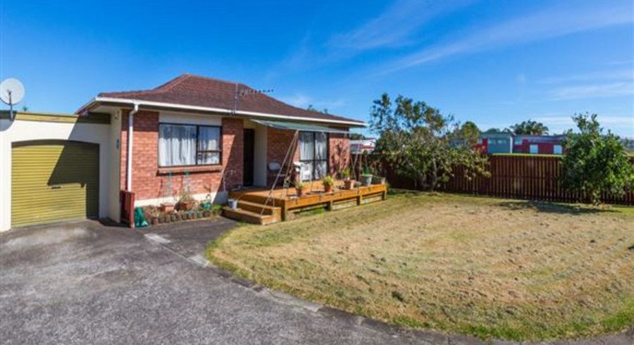  at 2/6 Kennington Drive, Clendon Park, Manukau City, Auckland