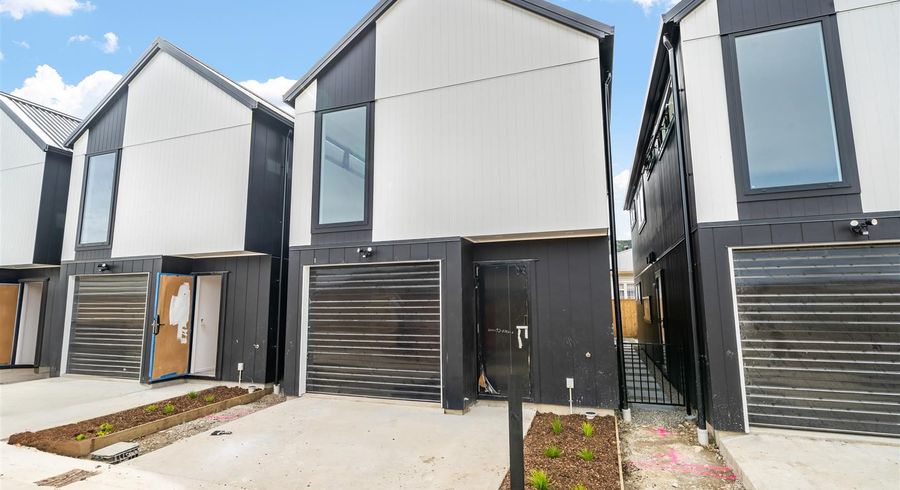  at 7c Hay Street, Ebdentown, Upper Hutt, Wellington