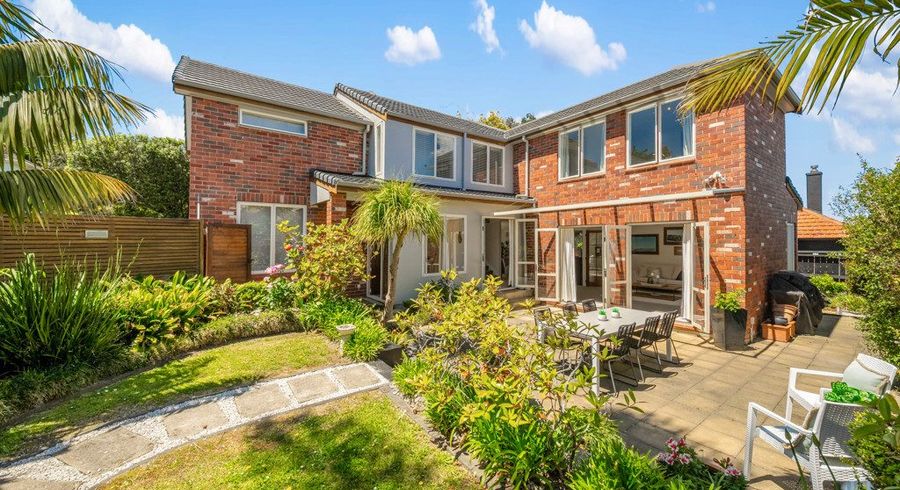  at 8 Queensway, Three Kings, Auckland City, Auckland