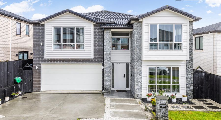  at 17 CARRYGAWLEY ROAD, Flat Bush, Manukau City, Auckland