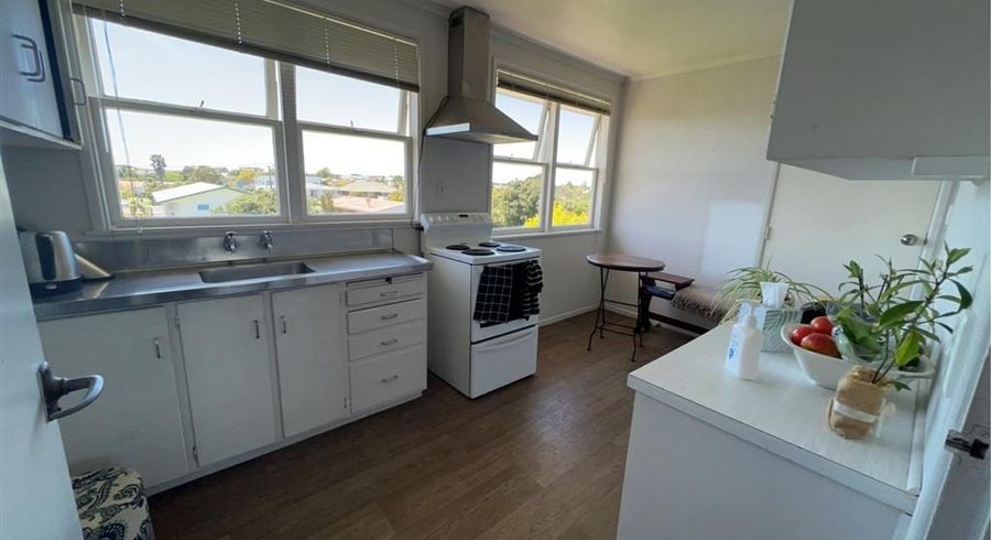  at 2/85 Panorama Road, Mount Wellington, Auckland City, Auckland