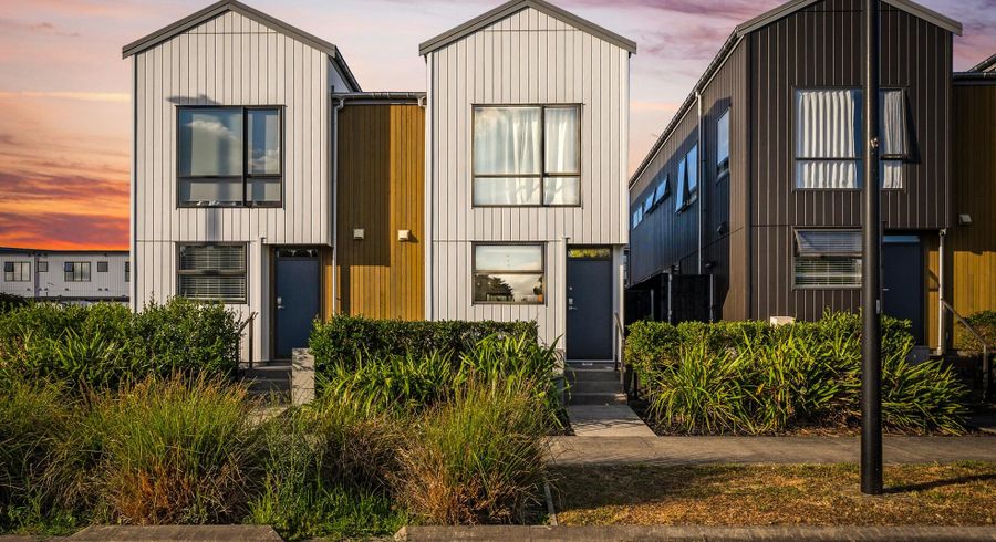  at 4 Kapia Road, Westgate, Waitakere City, Auckland