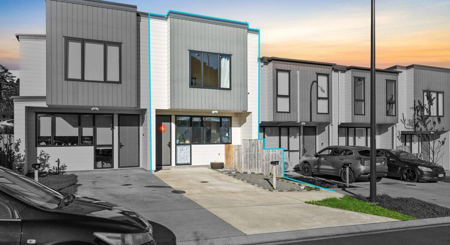  at 10 Karoro Road, Flat Bush, Manukau City, Auckland