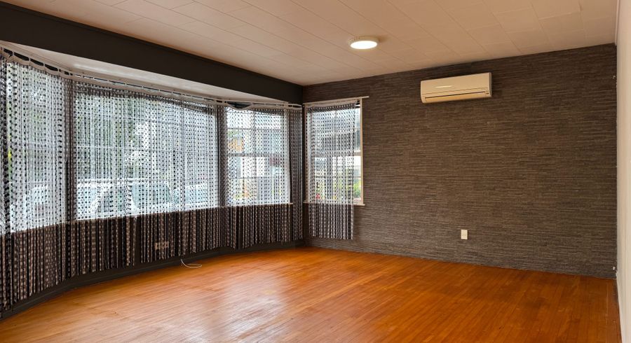  at 17A Hewlett Road, Massey, Waitakere City, Auckland