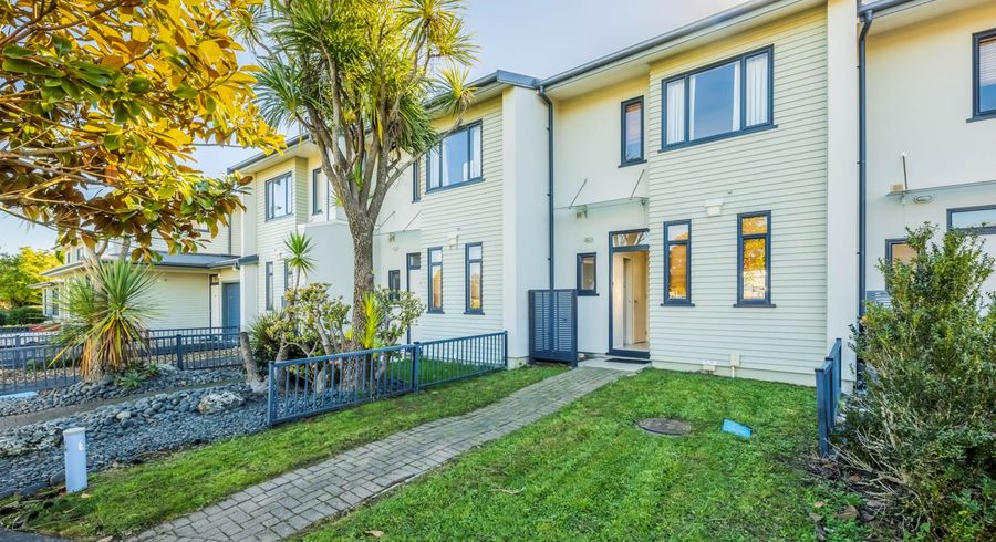  at 36/2 Armoy Drive, East Tamaki, Auckland