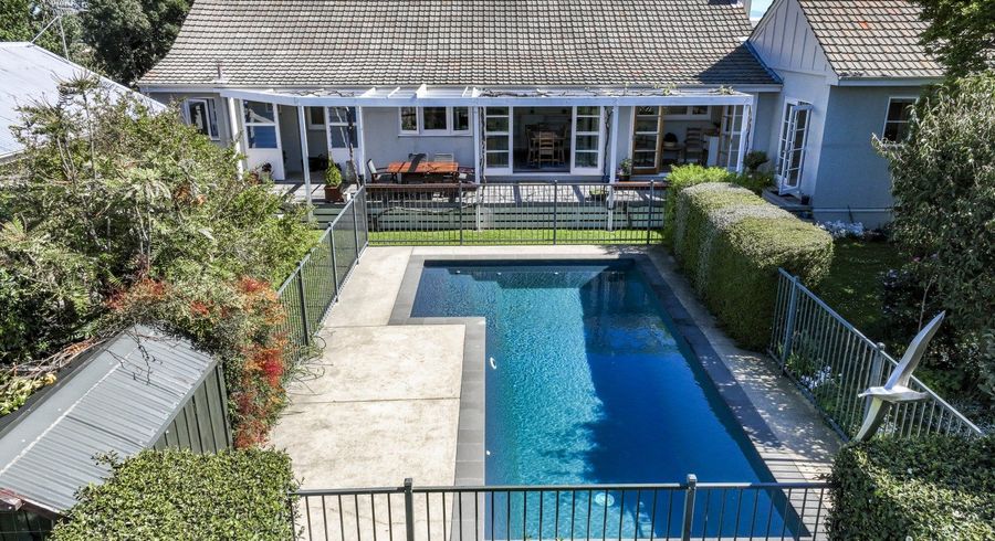  at 571 Lyndhurst Road, Frimley, Hastings