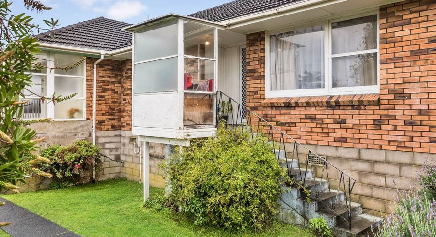  at 2/7 Ellen Ave, Hillcrest, North Shore City, Auckland