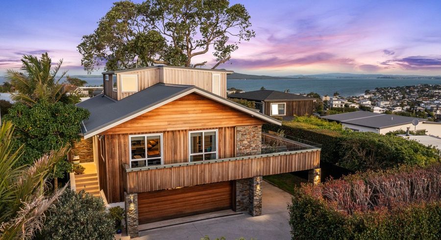  at 21a Castor Bay Road, Castor Bay, North Shore City, Auckland