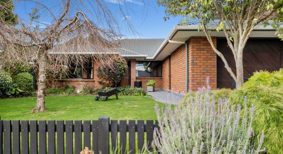  at 27a Collingwood St, Hokowhitu, Palmerston North, Manawatu / Whanganui