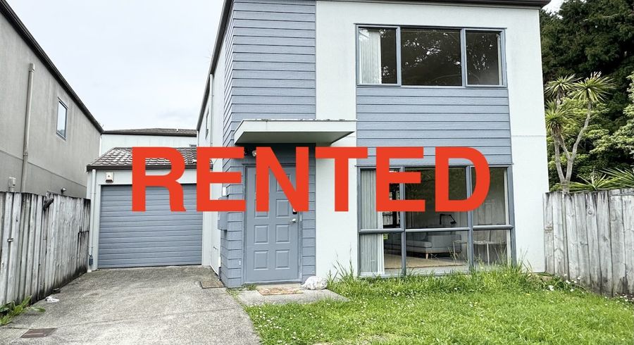  at 6 Sun Place, Henderson, Waitakere City, Auckland