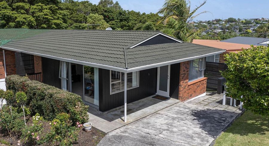  at 1/11 Northwick Place, Hillcrest, North Shore City, Auckland