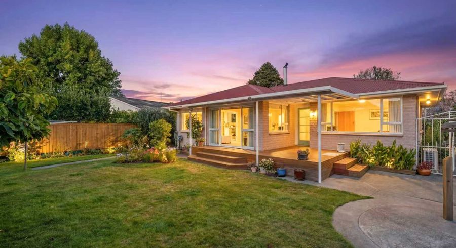  at 10 Ron Place, Bishopdale, Christchurch City, Canterbury