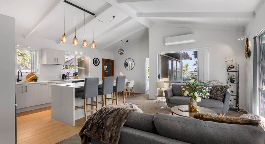  at 994 East Coast Road, Northcross, North Shore City, Auckland