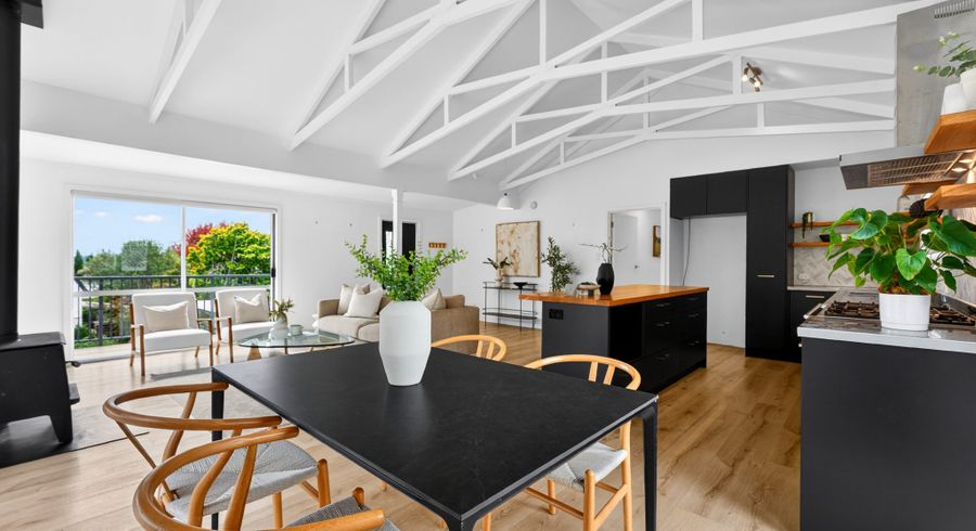  at 2/39 Kia Ora Road, Beach Haven, Auckland