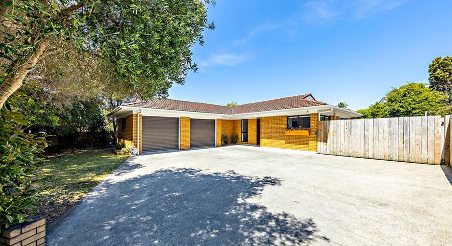  at 3 Aztec Place, Conifer Grove, Takanini