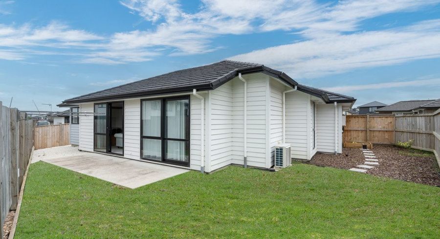  at 2/14 Arahi Place, Rototuna North, Hamilton