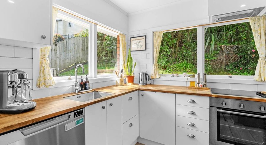  at 2/55 Ayton Drive, Totara Vale, North Shore City, Auckland