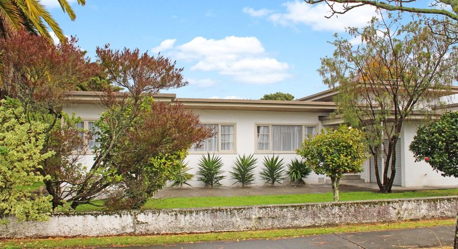  at 303 College Street, West End, Palmerston North, Manawatu / Whanganui