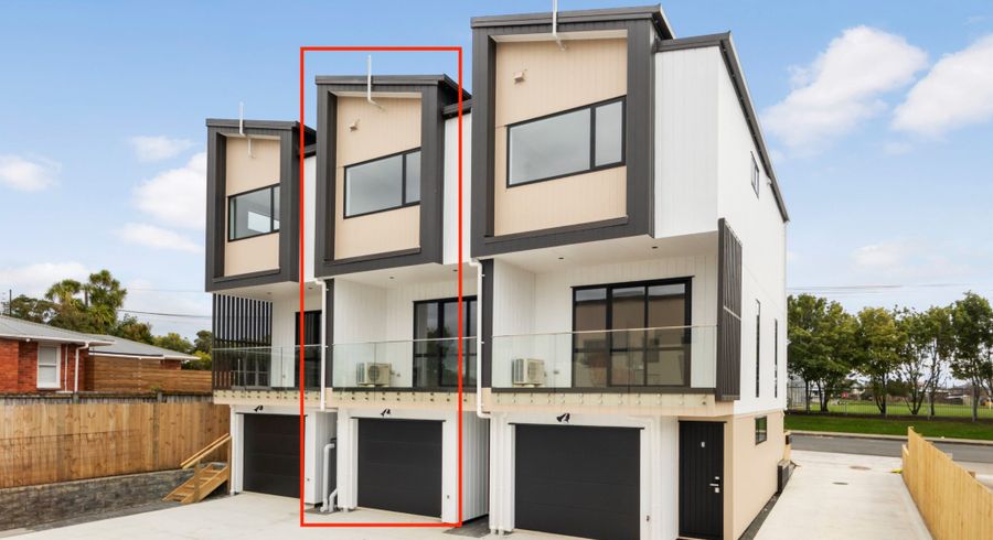  at 2/53 Archibald Road, Kelston, Waitakere City, Auckland