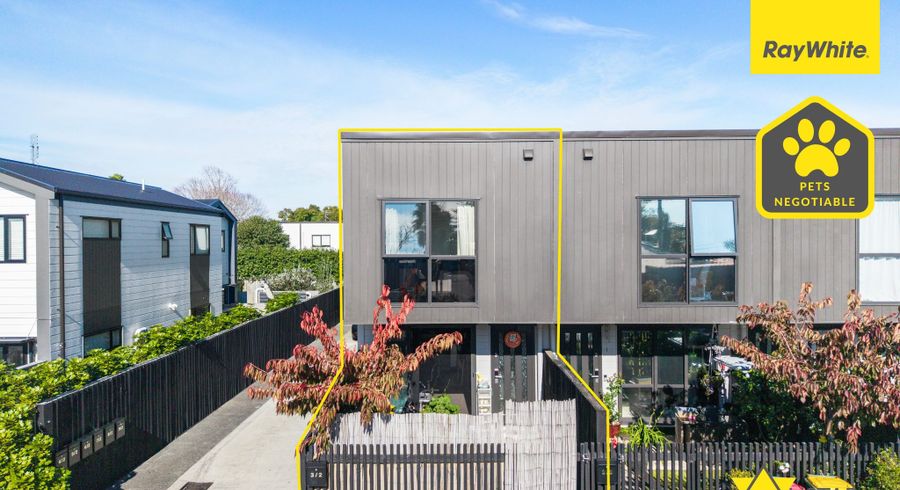  at 3/2 Stokes Avenue, Te Atatu Peninsula, Waitakere City, Auckland